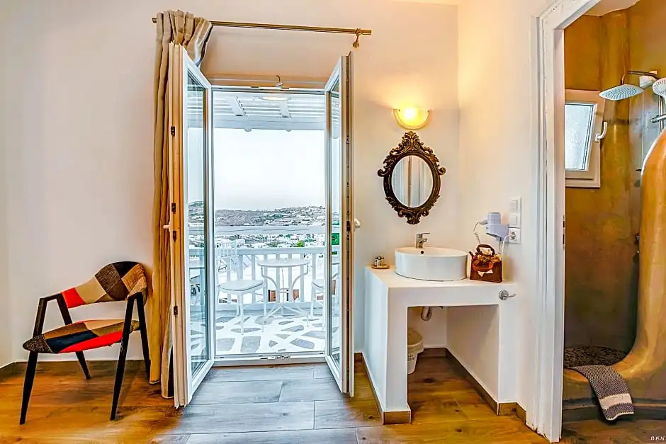 Superior Double room (full double bed)