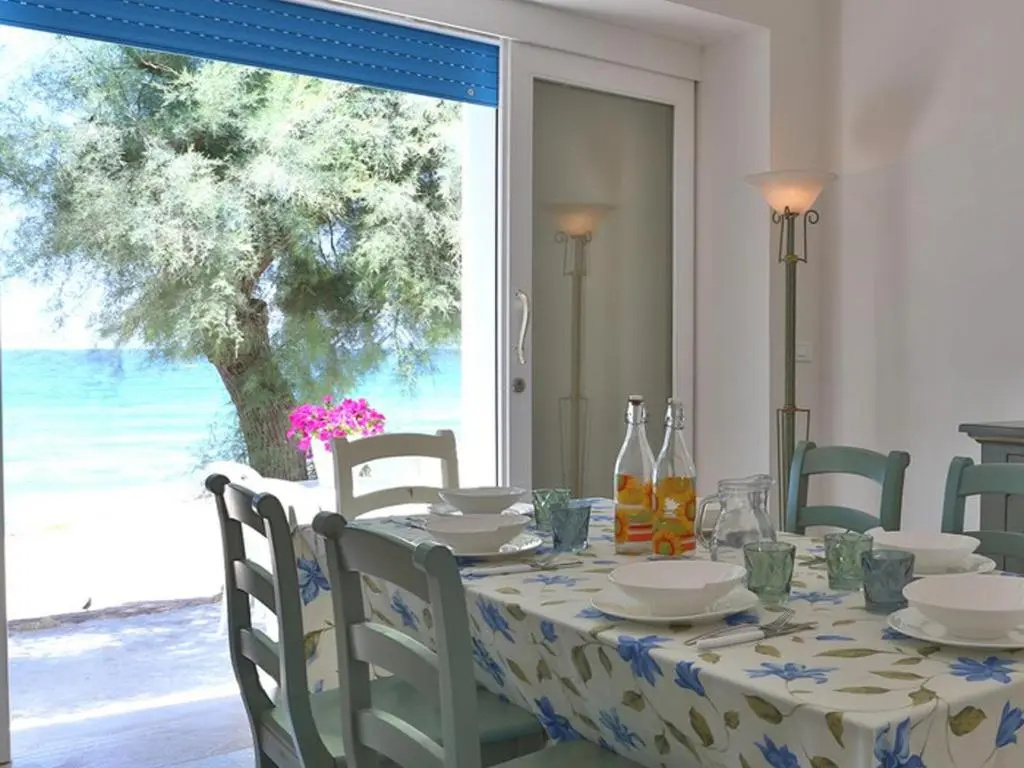 4 Bedrooms Cottage