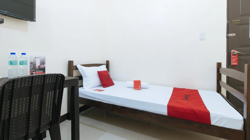 RedDoorz at MBB Room NAIA 2