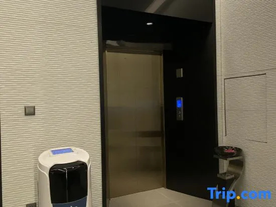 YUNIK E-sports Hotel (Jincheng People's Square Commercial Pedestrian Street)