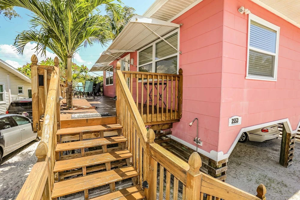 2553 Cottage