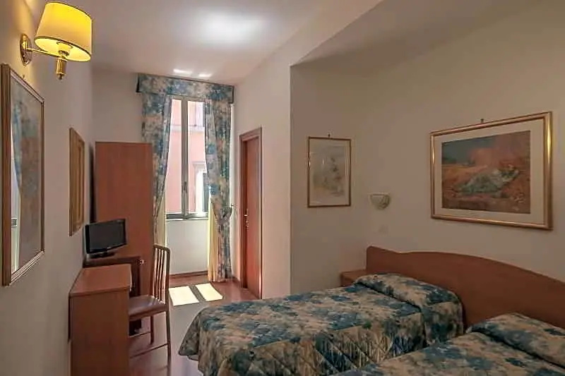 Double room (twin beds)