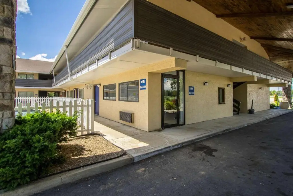 Motel 6 Ashland, OH