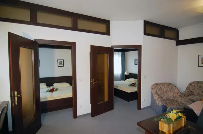 Goldener Hirsch - Chambres