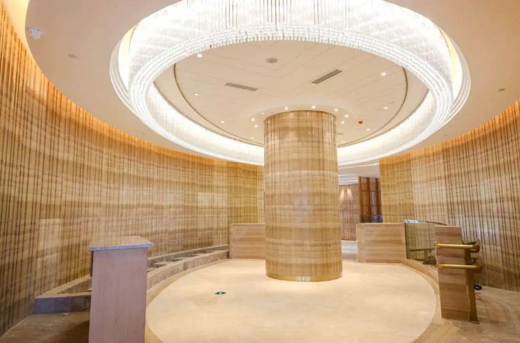 Lobby & Reception