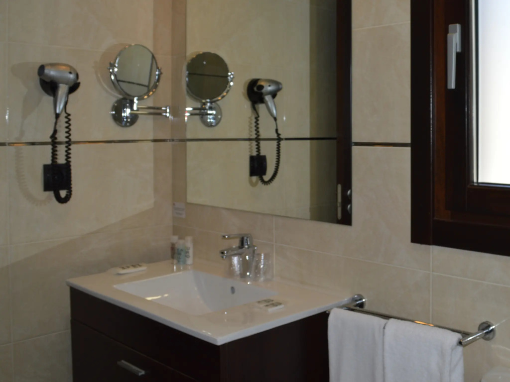 Standard Double room (full double bed)