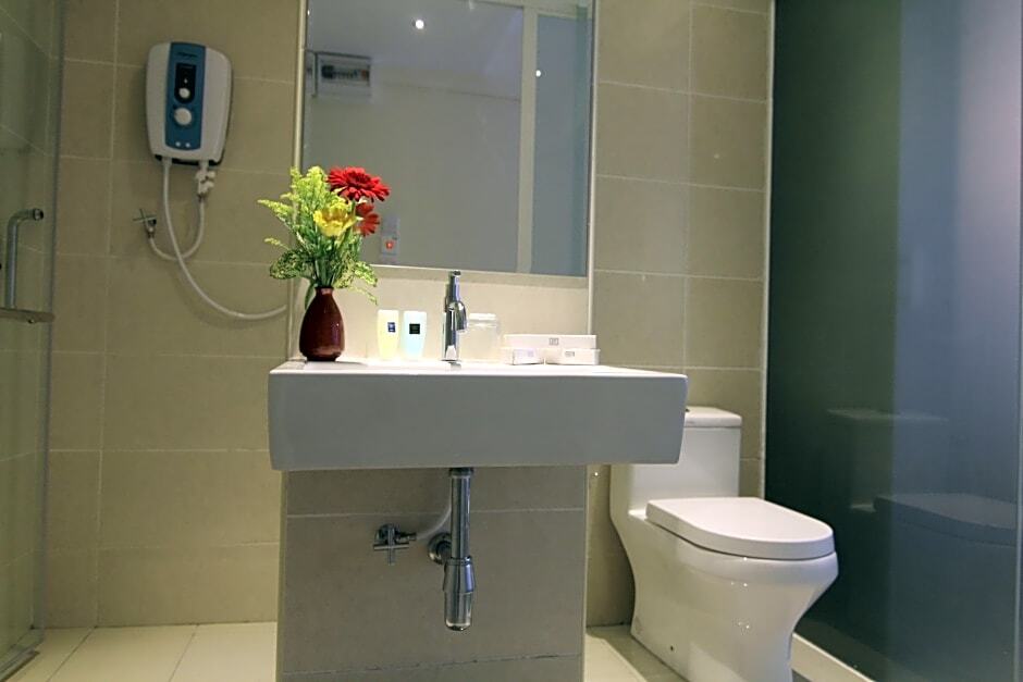 Sunbow Hotel Residency