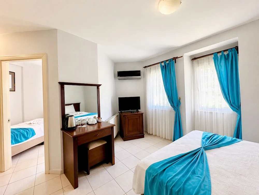 2 Bedrooms Junior Suite with balcony