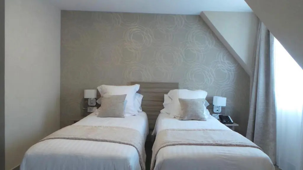 Hotel De Brunville Et Restaurant Le Cafe Louis - Chambres