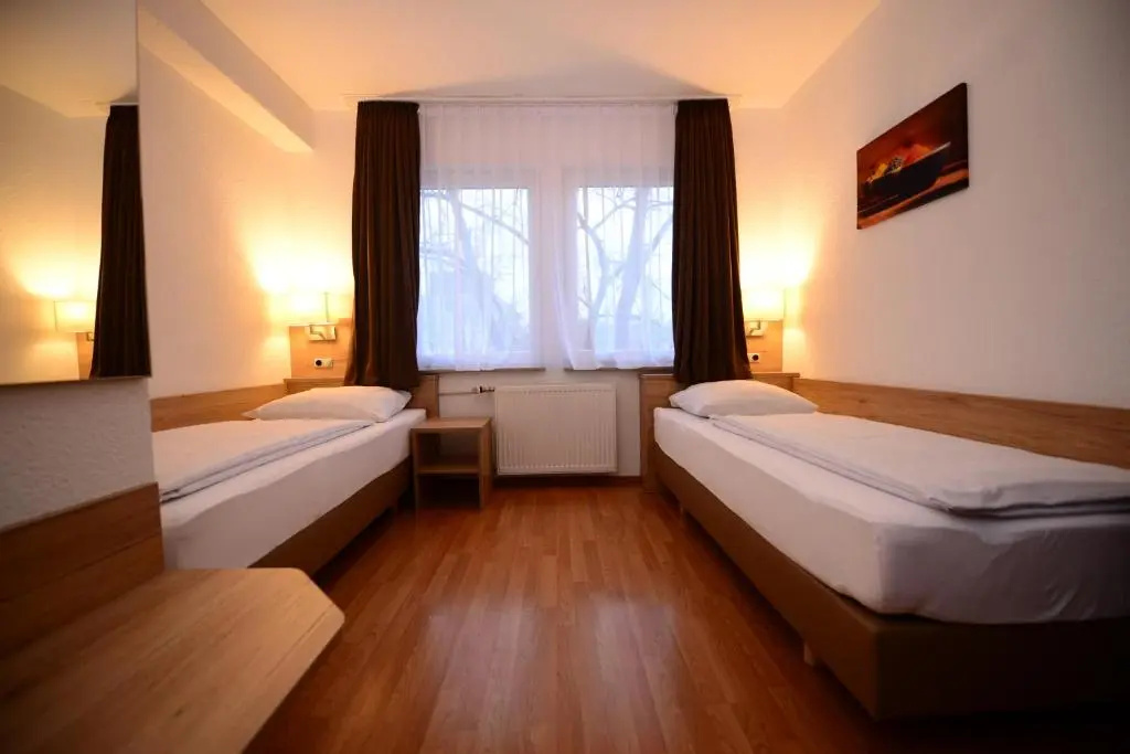 Standard Double room (twin beds)