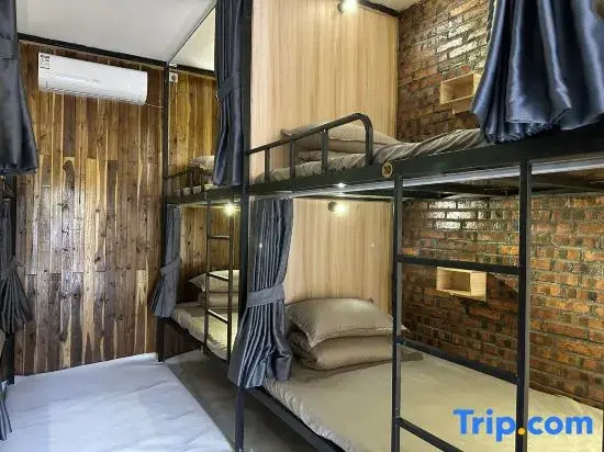 Bed in Dorm