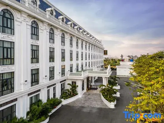 Adamo Hotel Hung Yen