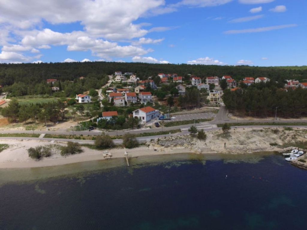 Beach & Waterfront