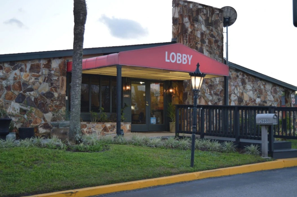 Liberty Garden Inn by OYO Kissimmee near Disney World