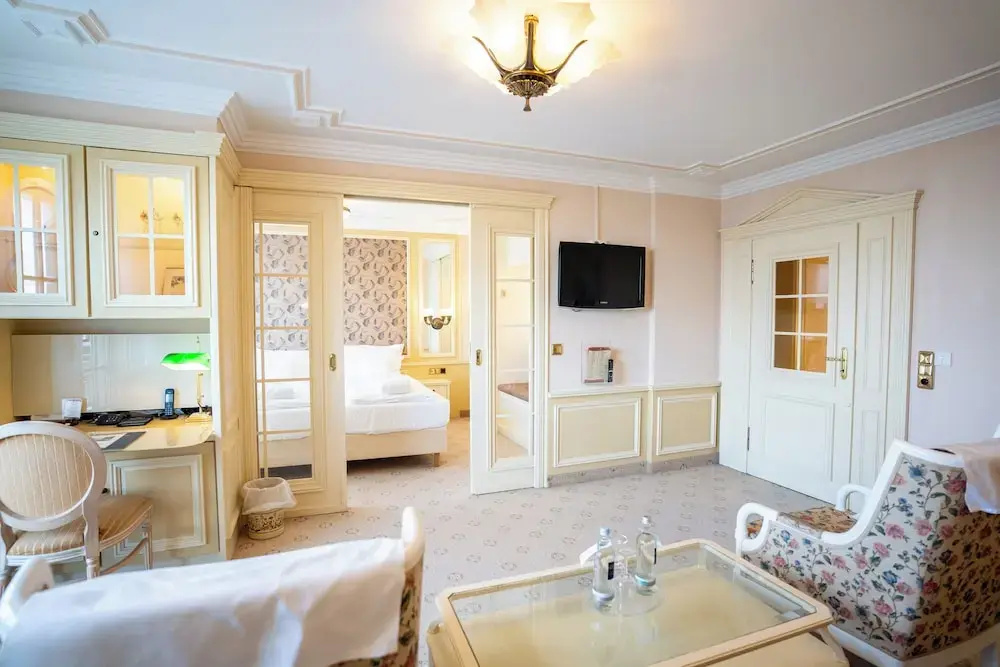 Hotel photo 11