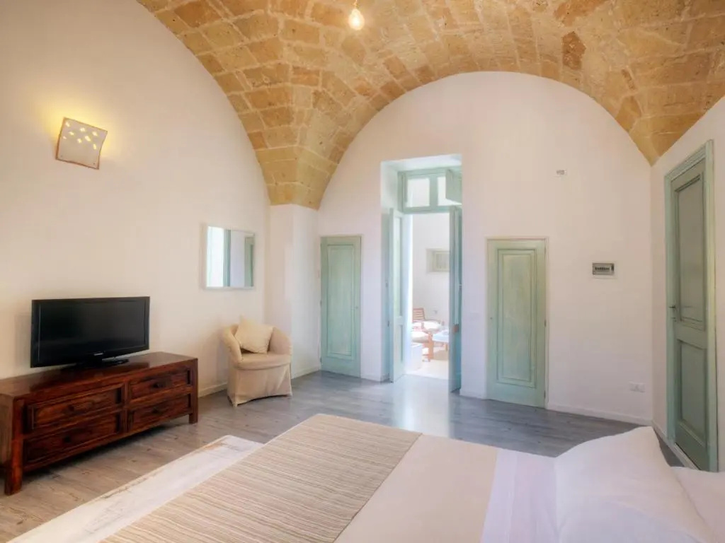 Superior Double room (full double bed)