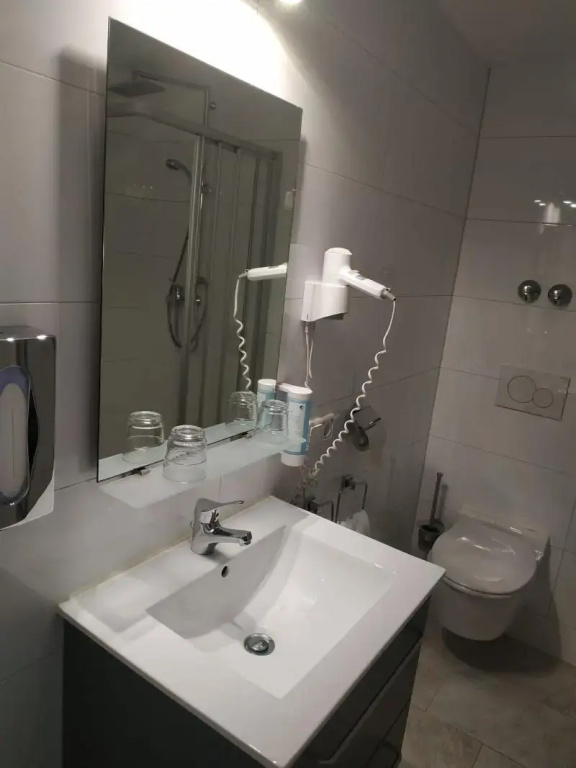 Classic Double room with balcony (full double bed)