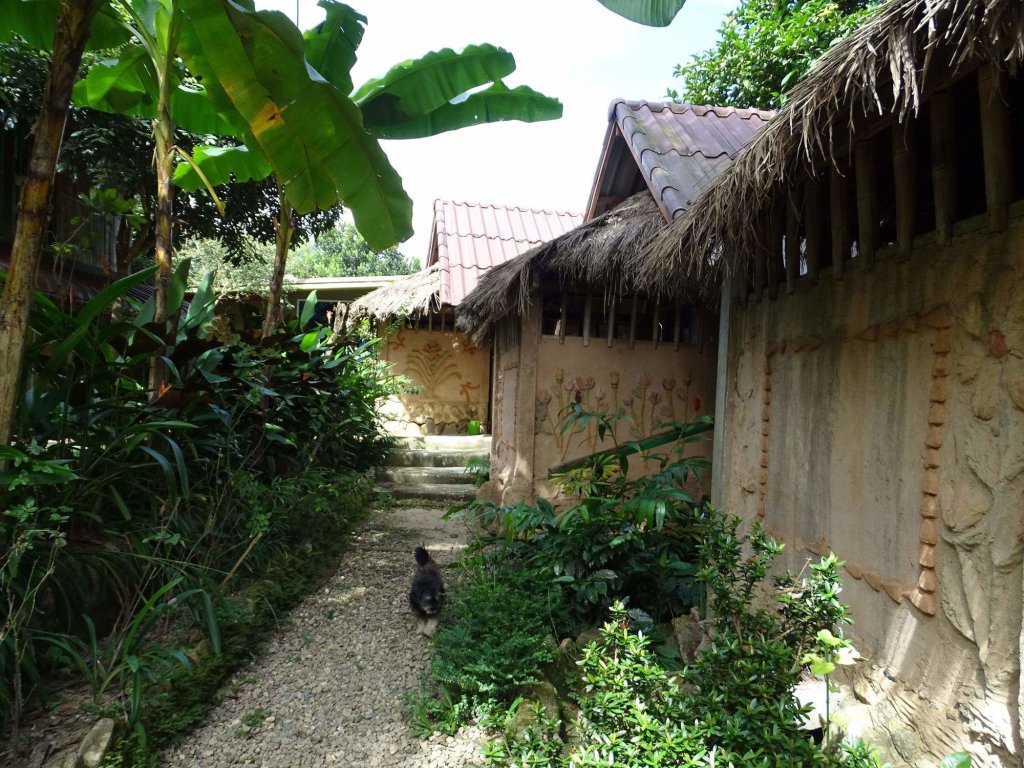 Hill Tribe Art House (Lahu & Akha Home Stay) Baan Jalae Muang Chiangrai image