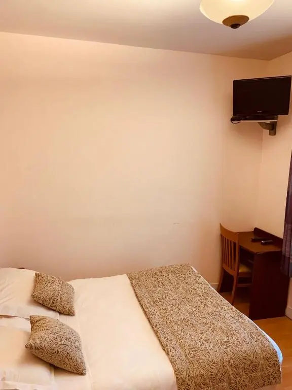 Economy Double room (full double bed)