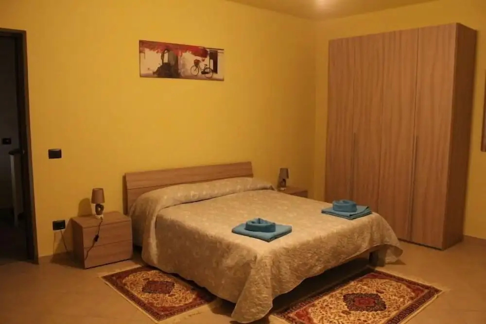 Standard Double room with balcony (full double bed)