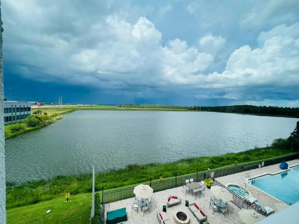 Crowne Plaza Ft. Myers Gulf Coast by IHG - Chambres