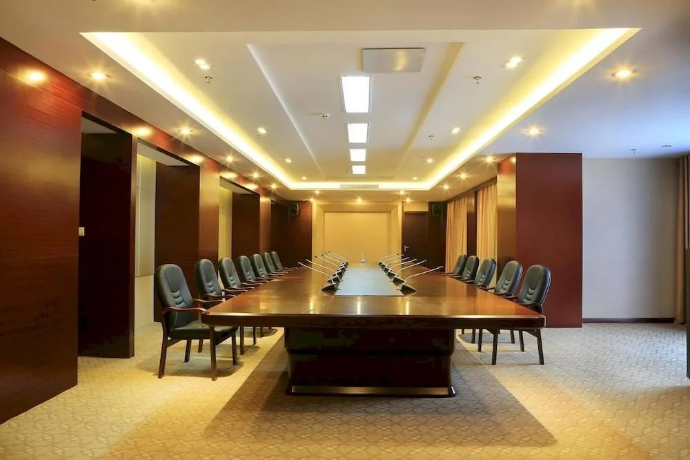 Chongzuo Tianhu Hotel - фото 8