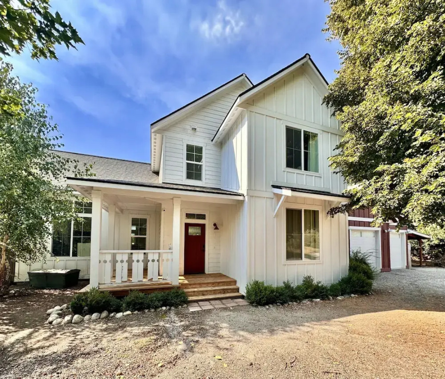Icicle Haus 4 Bedroom Home