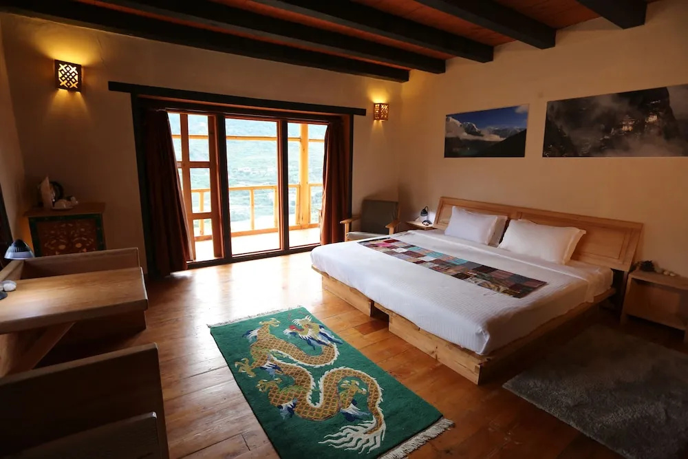 1 Bedroom Deluxe room with mountain view