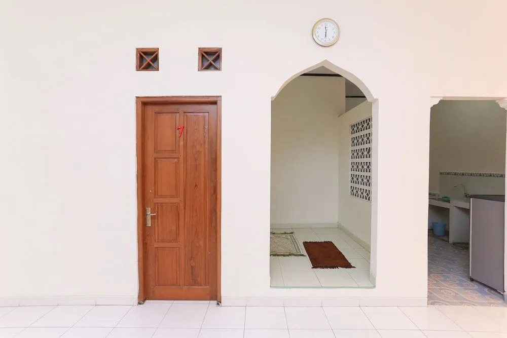 Oyo 1680 Dahlia Guesthouse
