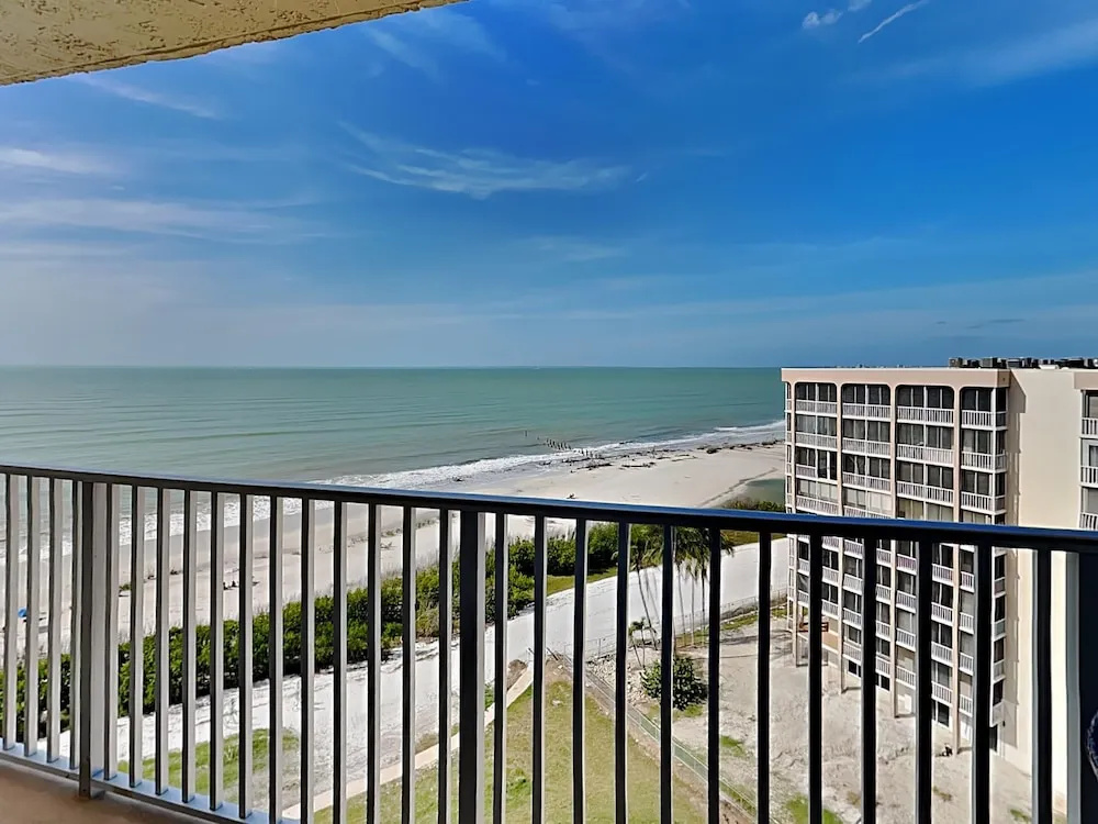 Estero Beach & Tennis by Distinctive Beach Rentals