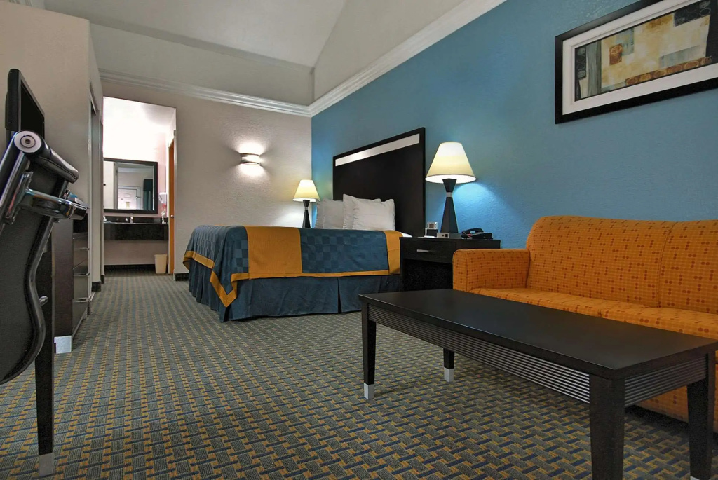 Standard Double room (full double bed)