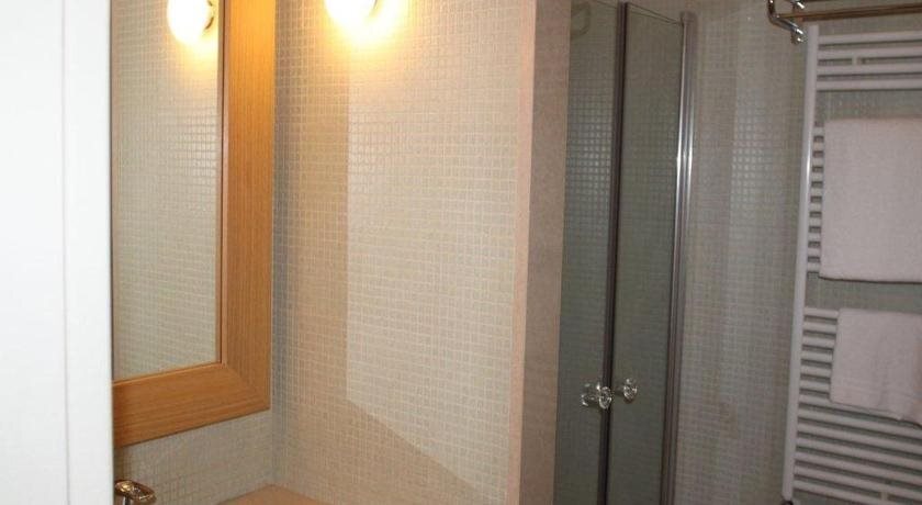 gallery_image_hidden_9