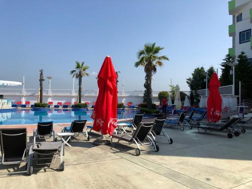 gallery_image_hidden_8