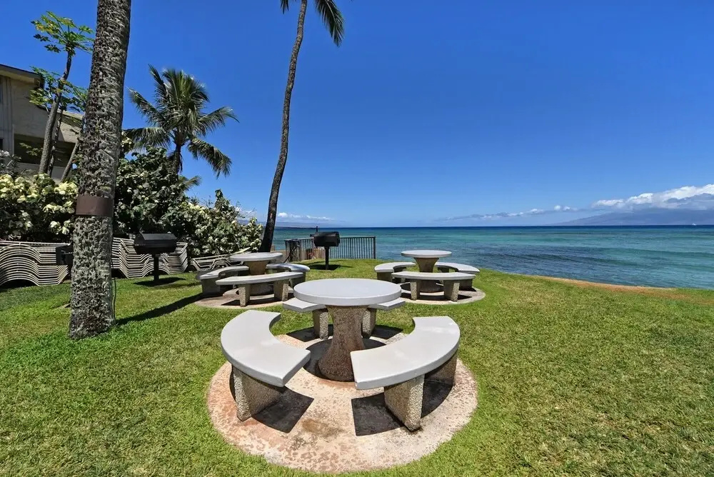 Hale Mahina #b403 2 Bedroom Condo by RedAwning
