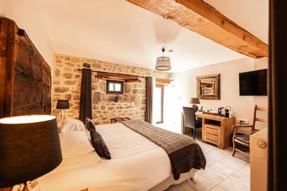 Superior Double room (full double bed)