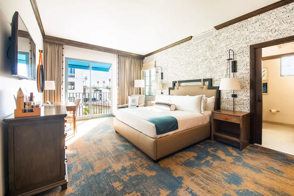 Standard Double room with view (full double bed)