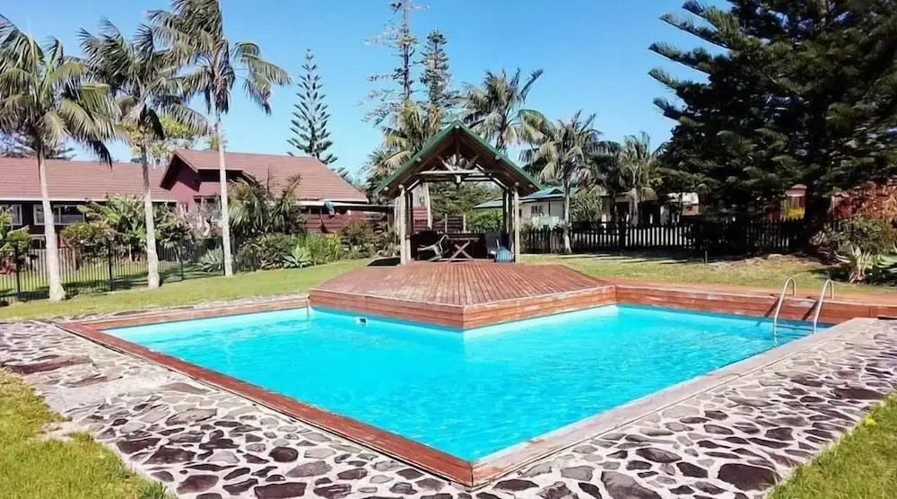 Fletcher Christian Apartments - Manava Suites