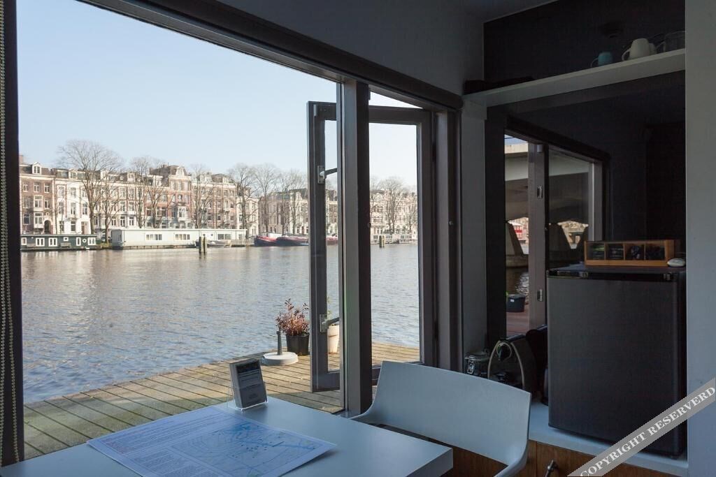 Houseboat Little Amstel by null