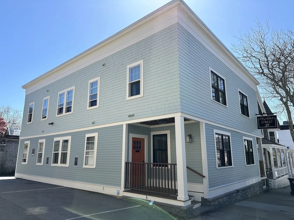 Cheerful 1 Bed/ 1 Bath On Historic Pelham St - Unit 3 1 Bedroom Home