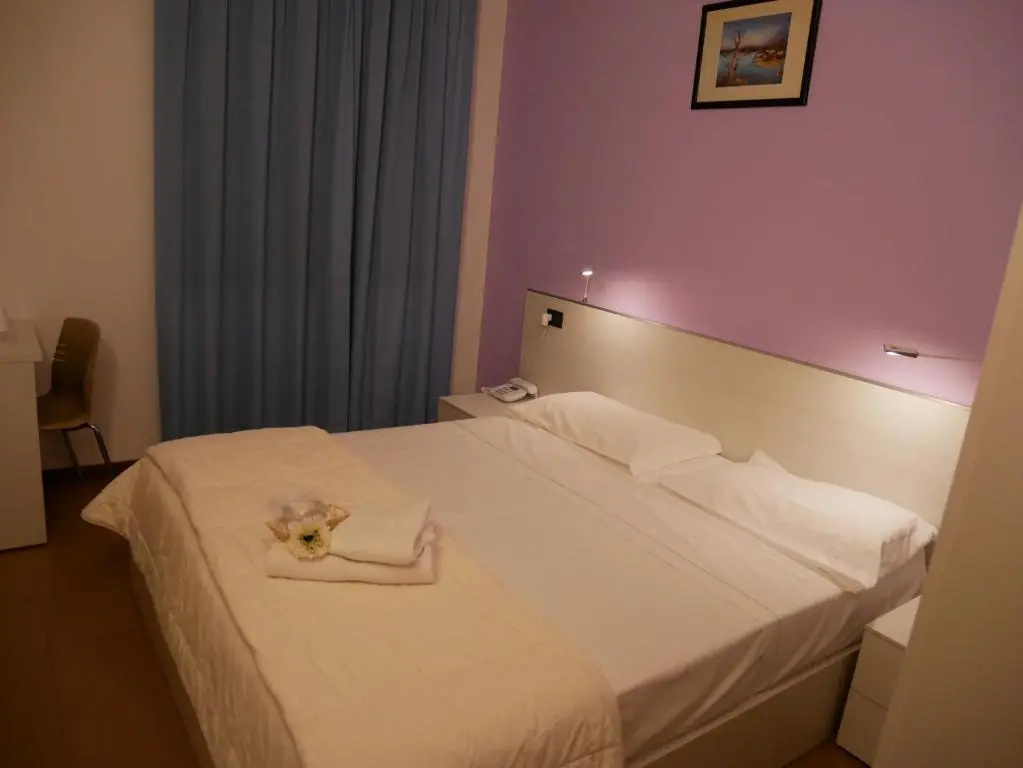 Economy room