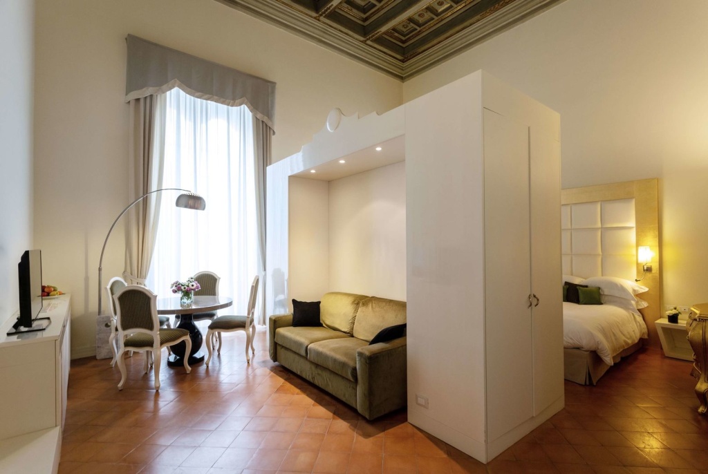 Palazzo Caracciolo Naples, Napoli — 7