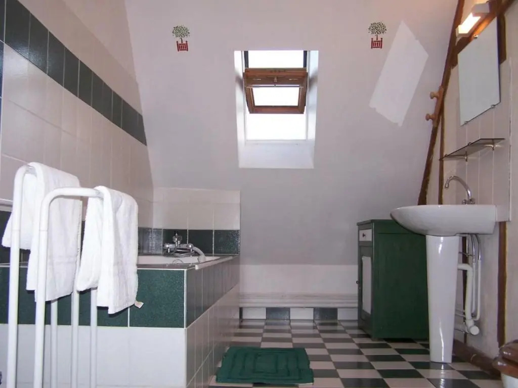 Afficher la photo 7 — Gîte Saint-Épain, 5 pièces, 8 personnes - FR-1-381-212