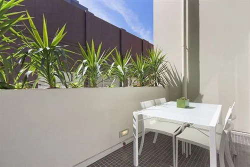 The 150 Apartments - Général