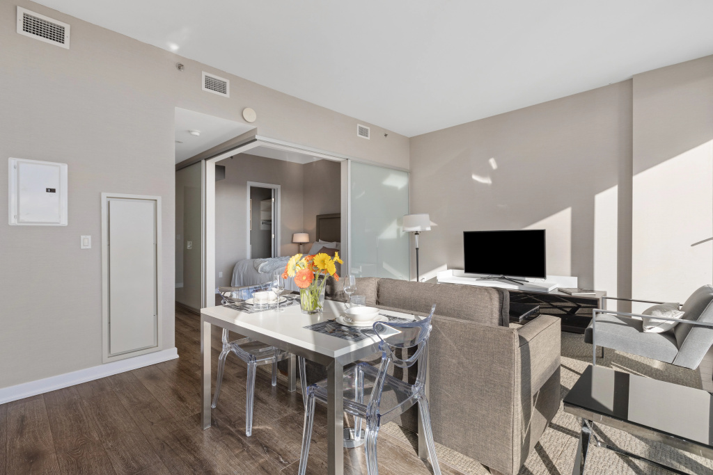 SOHO Residences Lisgar — 4