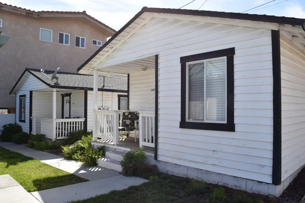 345 Hinds 2 Bedroom Cabin by Redawning