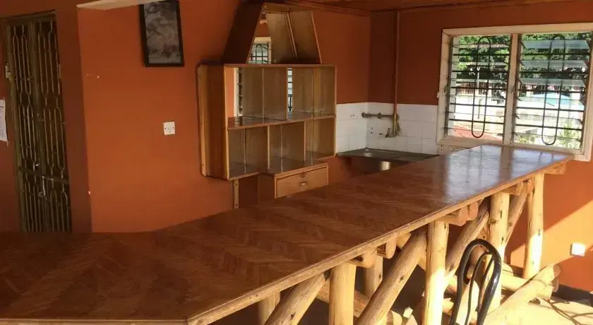 Kilimanjaro Crane Hotel - Général