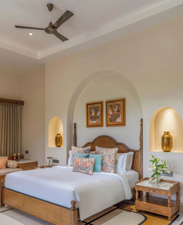 Executive Suite with balcony and with land view