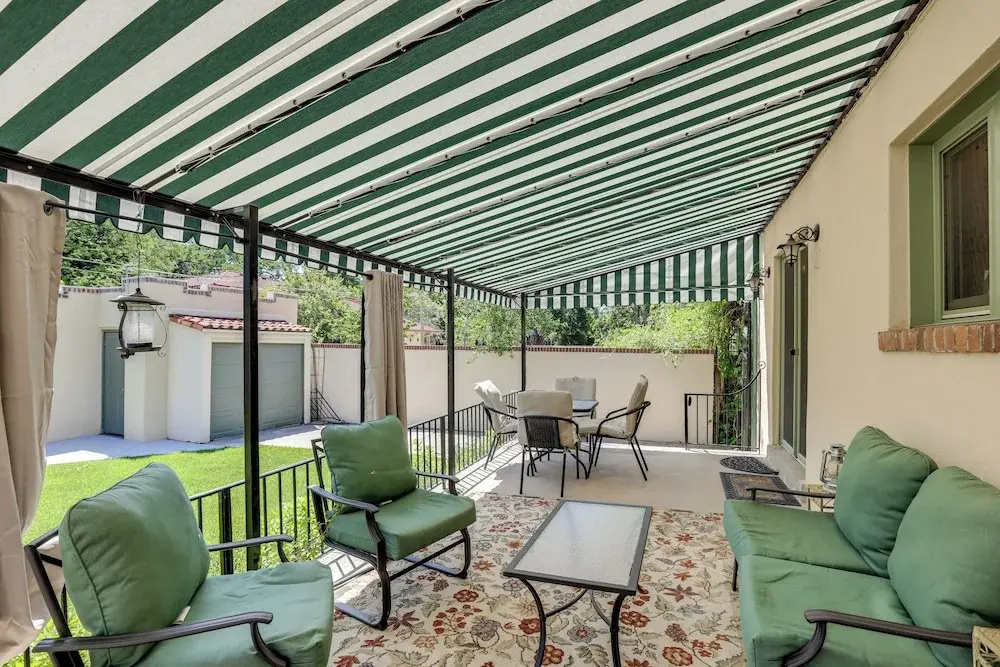 Yard & Grill: Centrally Located Denver Retreat!