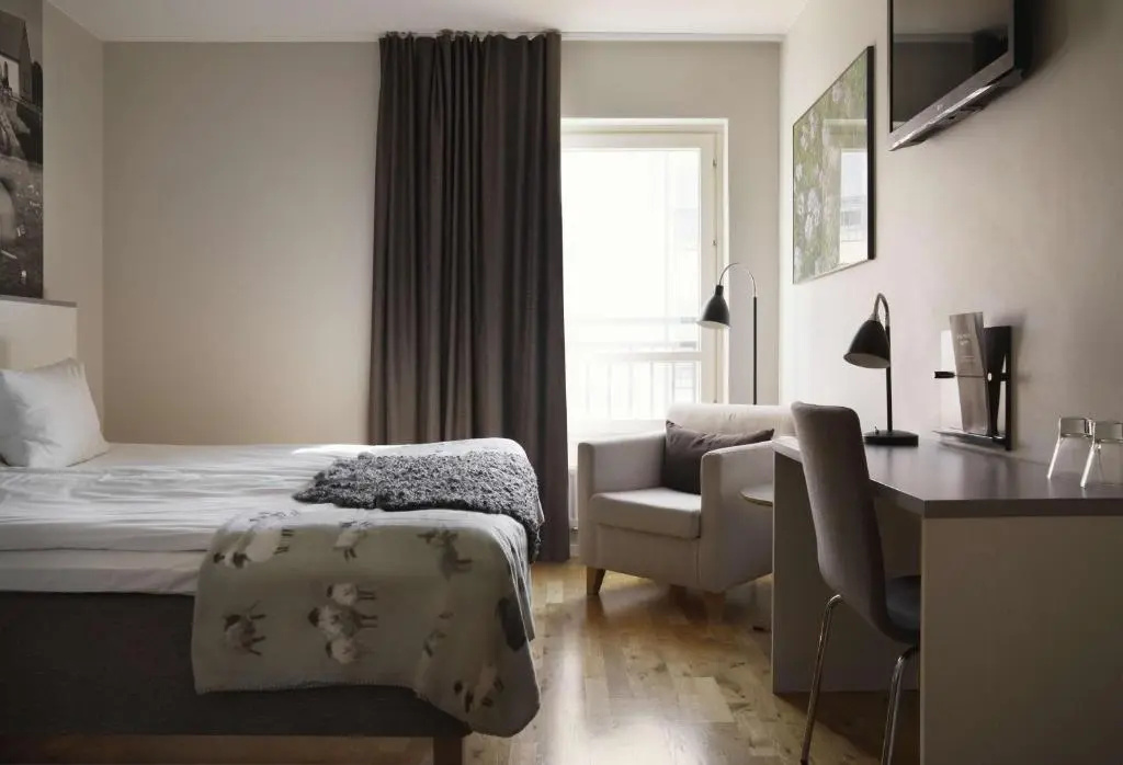 Standard Double room (full double bed)
