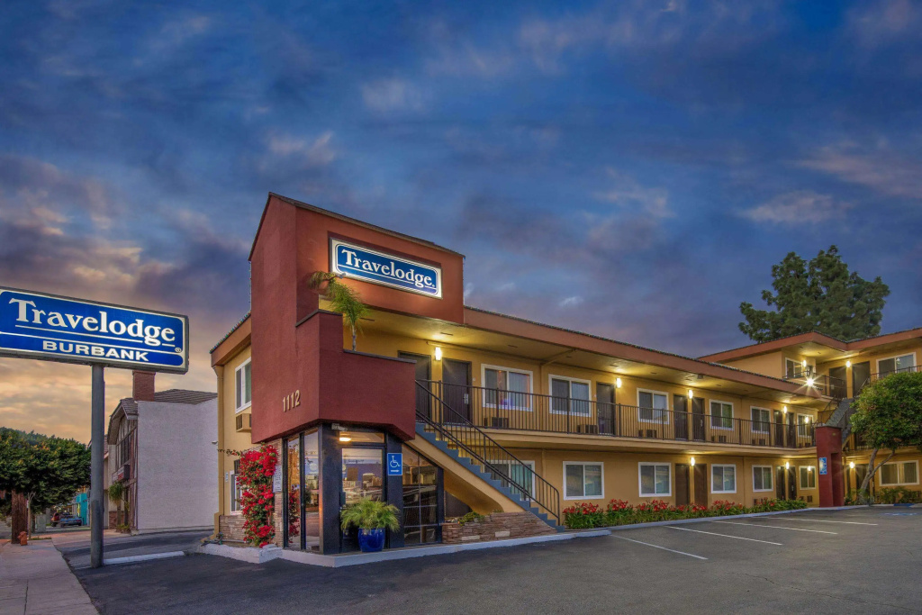 Travelodge by Wyndham Burbank-Glendale — фото